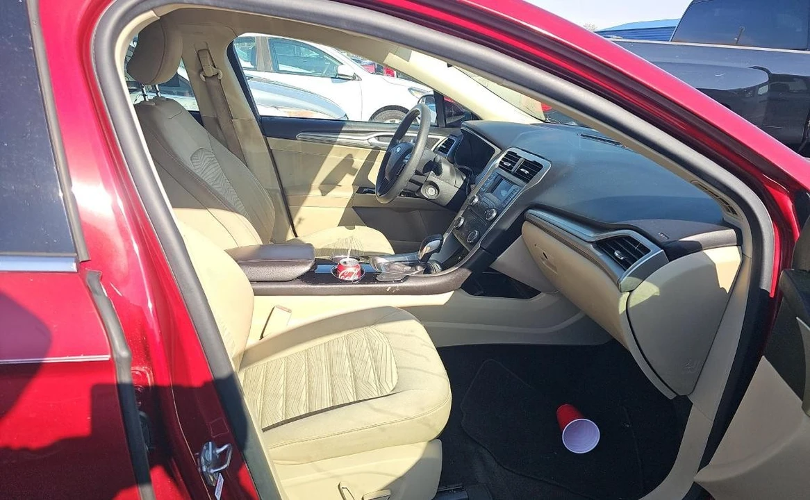 2016 Ford Fusion 2nd Gen - Image 8 of 10
