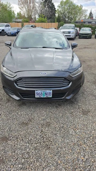 2016 Ford Fusion 2nd Gen - Image 2 of 10