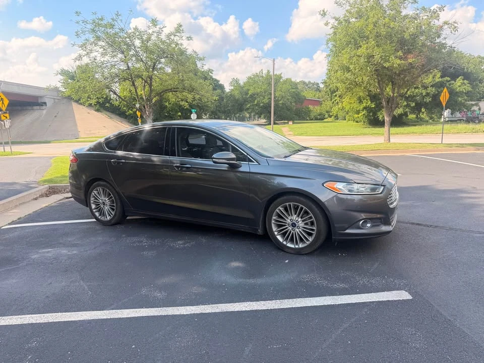 2016 Ford Fusion 2nd Gen - Image 2 of 12