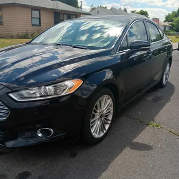 2016 Ford Fusion SE Sedan 4D