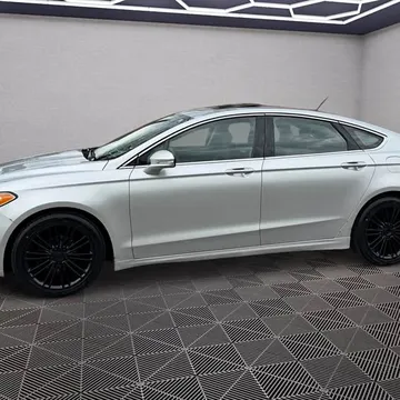 2016 Ford Fusion SE Sedan 4D