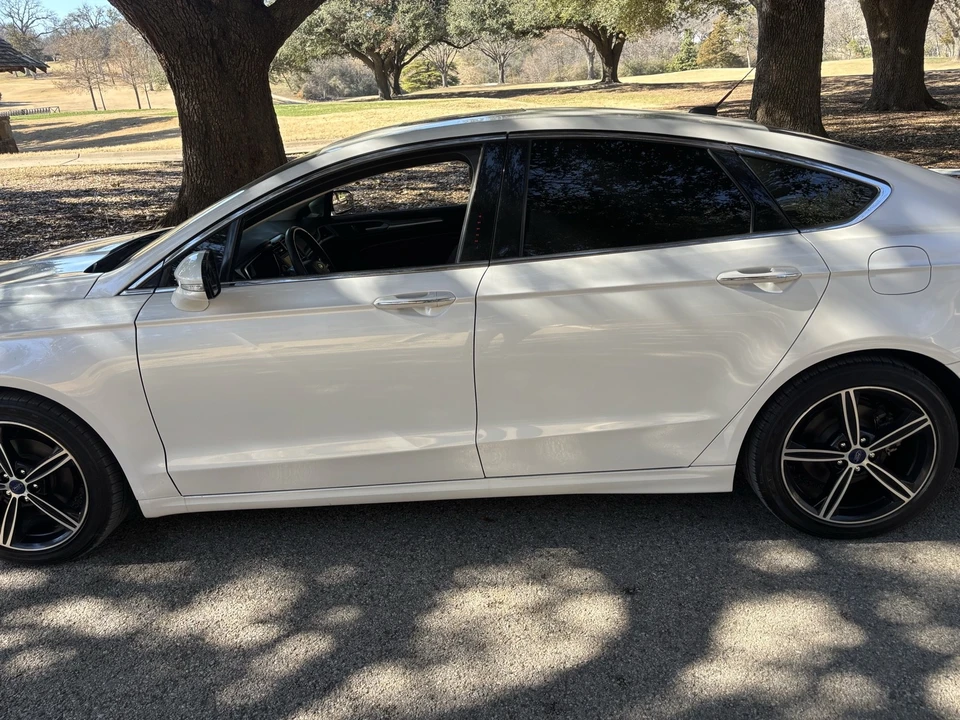 2016 Ford Fusion 2nd Gen - Image 2 of 12