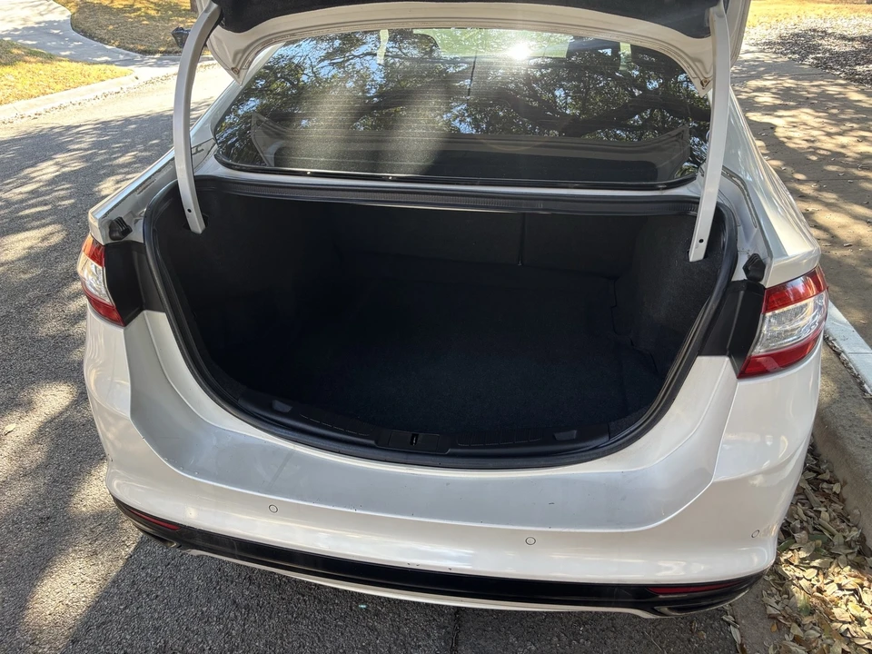 2016 Ford Fusion 2nd Gen - Image 9 of 12