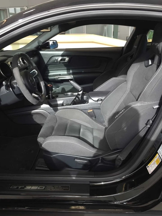 2016 Ford GT - Image 7 of 11