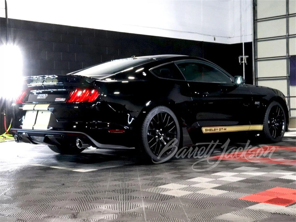 2016 Ford GT 1st Gen - Image 2 of 5