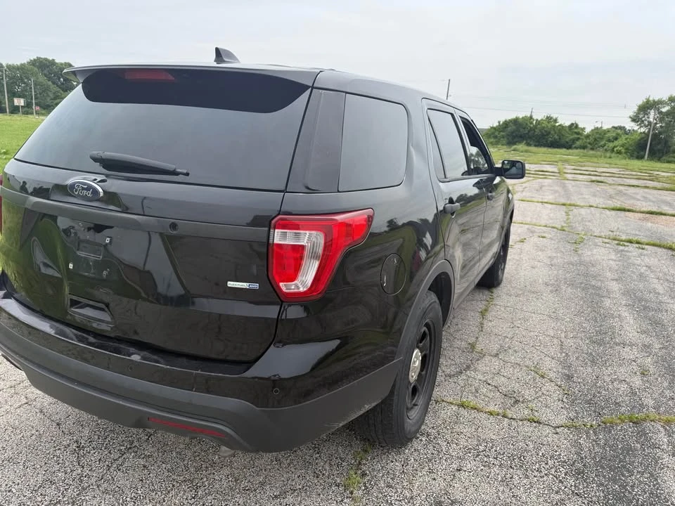 2016 Ford Taurus 6th Gen - Image 9 of 14