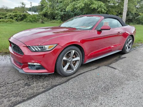 2016 Ford Mustang Convertible 2D