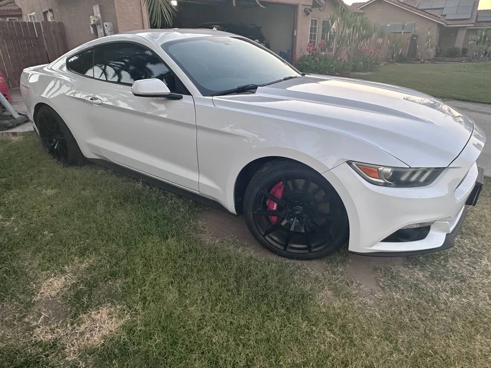 2016 Ford S550 Mustang - Image 2 of 13