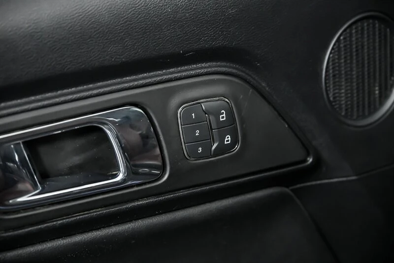 2016 Ford S550 Mustang - Image 17 of 31