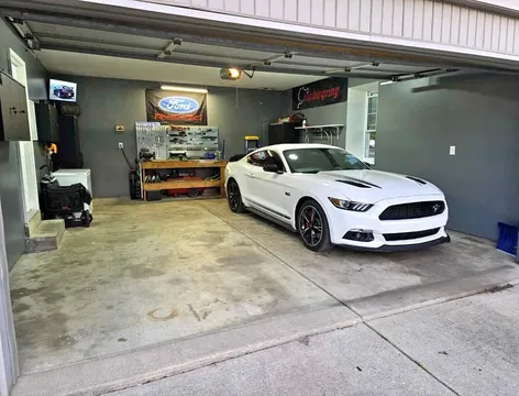 2016 Ford Mustang GT Premium Coupe 2D