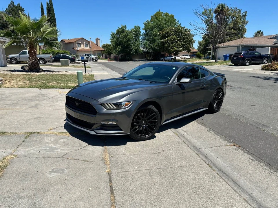 2016 Ford Mustang - Image 11 of 12