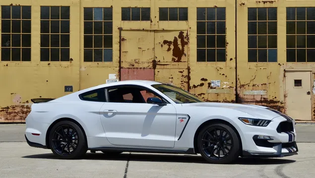 2016 Ford S550 Shelby Mustang GT350 - Image 2 of 31