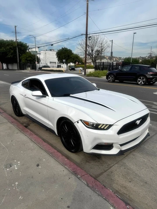2016 Ford S550 Mustang - Image 2 of 8