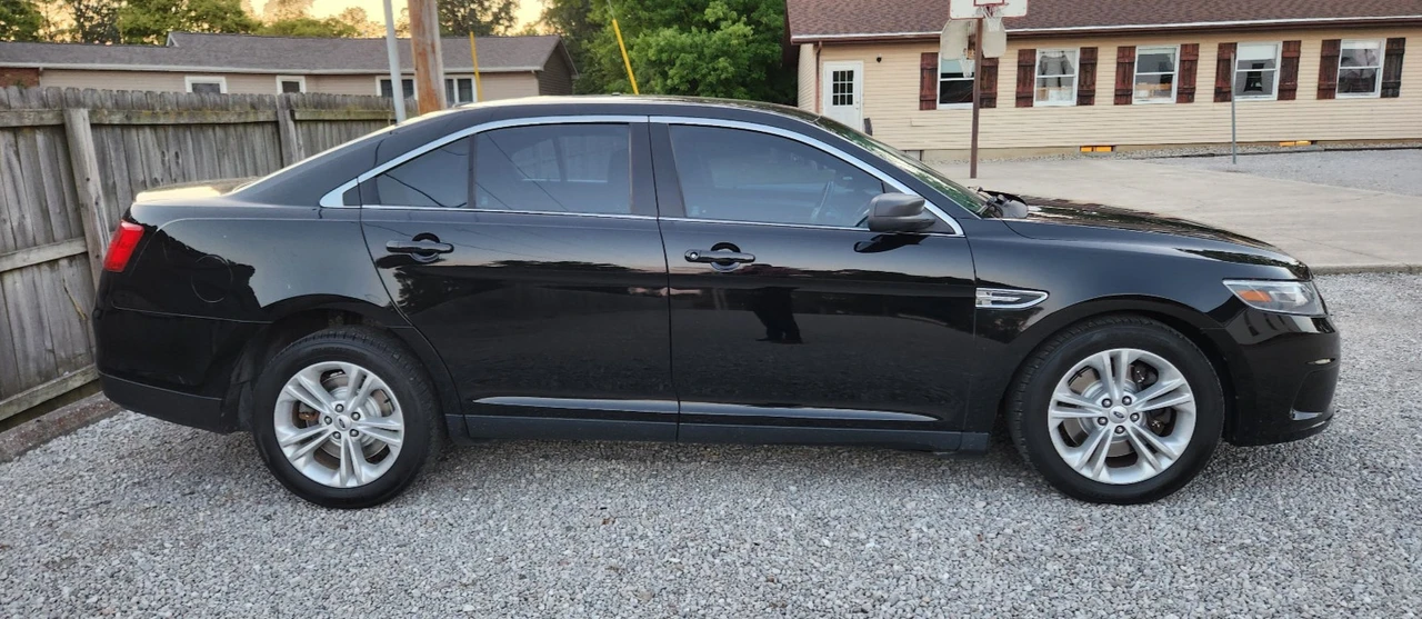 2016 Ford Taurus 6th Gen - Image 4 of 30