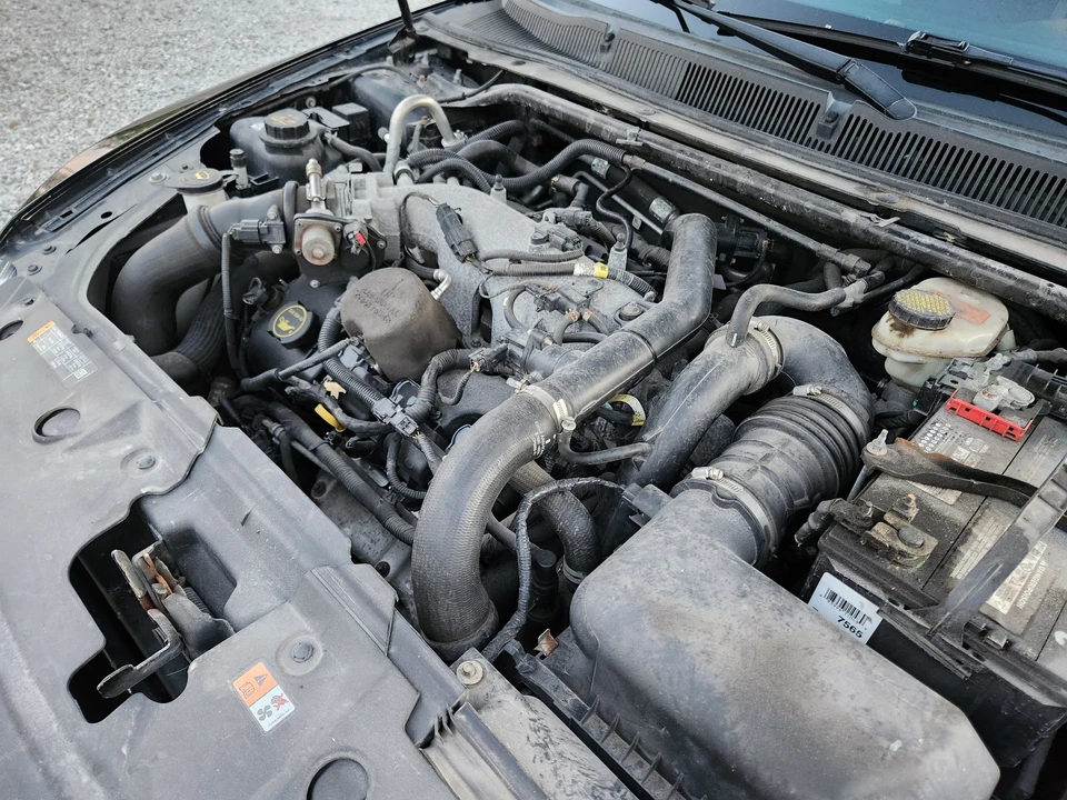 2016 Ford Taurus 6th Gen - Image 23 of 30