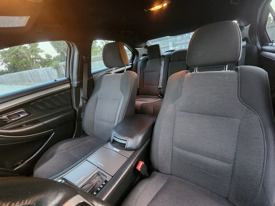 2016 Ford Taurus 6th Gen - Image 14 of 30