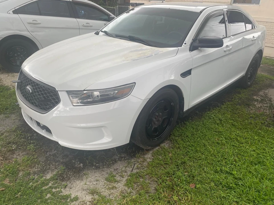 2016 Ford Taurus - Image 2 of 9