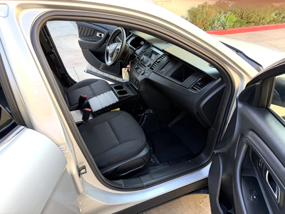 2016 Ford Taurus 6th Gen - Image 20 of 31