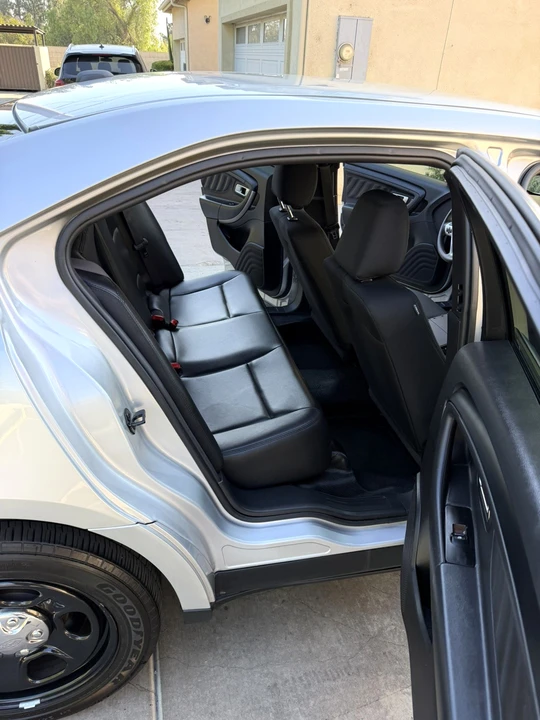2016 Ford Taurus 6th Gen - Image 19 of 31