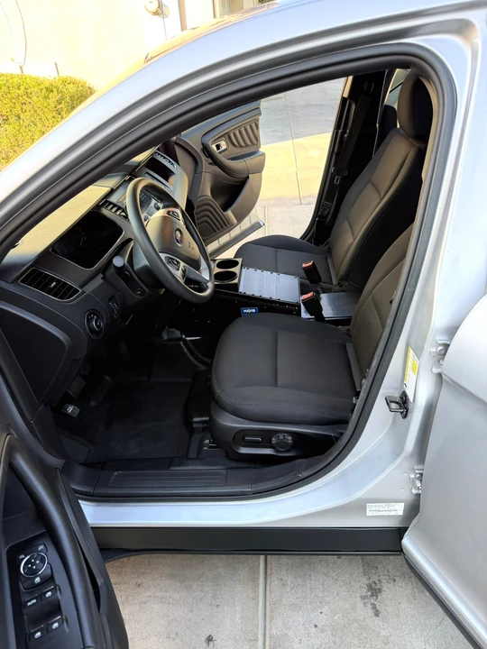 2016 Ford Taurus 6th Gen - Image 17 of 31