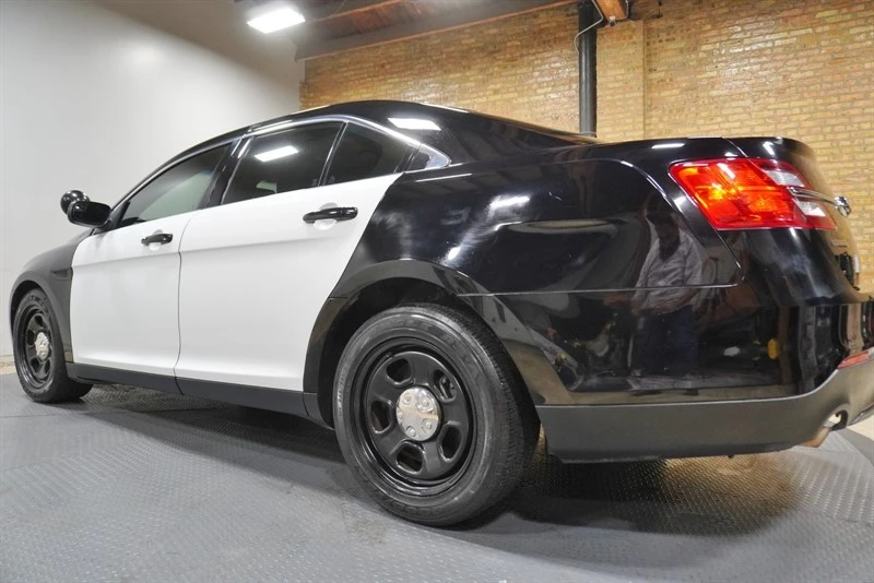 2016 Ford Taurus 6th Gen - Image 18 of 21
