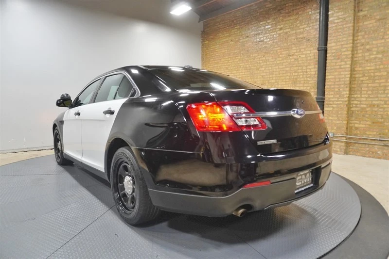 2016 Ford Taurus 6th Gen - Image 19 of 21