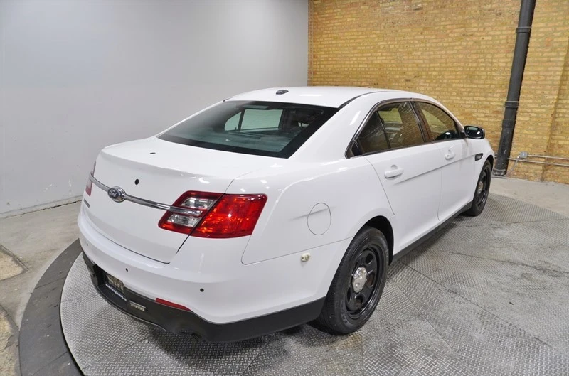 2016 Ford Taurus 6th Gen - Image 11 of 12