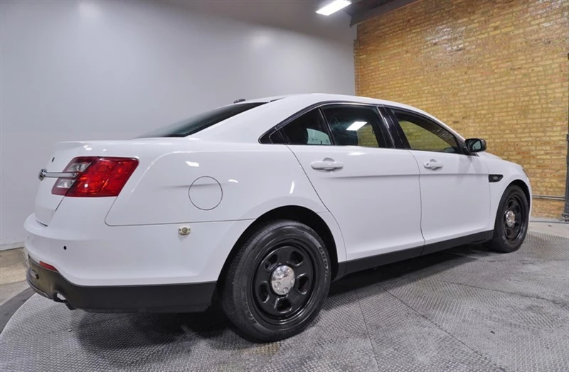 2016 Ford Taurus 6th Gen - Image 12 of 12