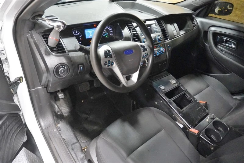 2016 Ford Taurus 6th Gen - Image 21 of 31