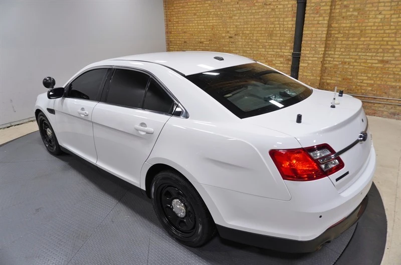 2016 Ford Taurus 6th Gen - Image 16 of 21