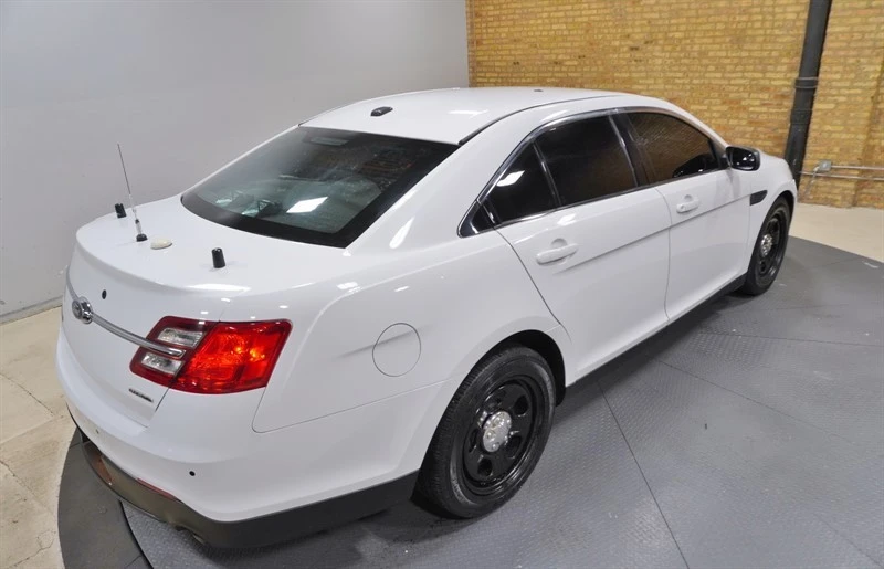 2016 Ford Taurus 6th Gen - Image 10 of 31