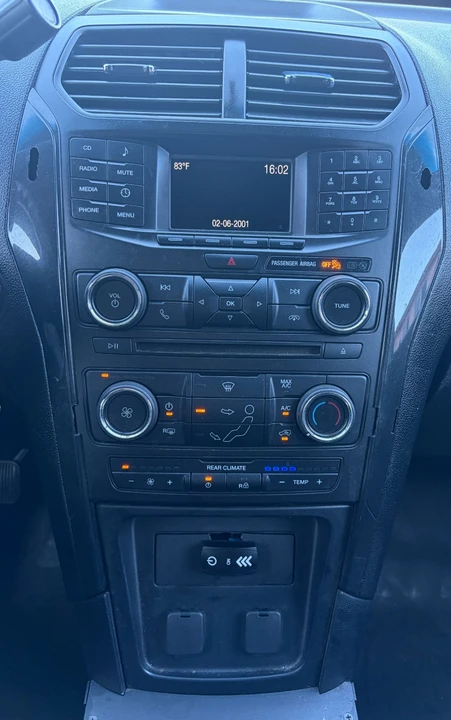 2016 Ford Explorer 5th Gen - Image 15 of 18