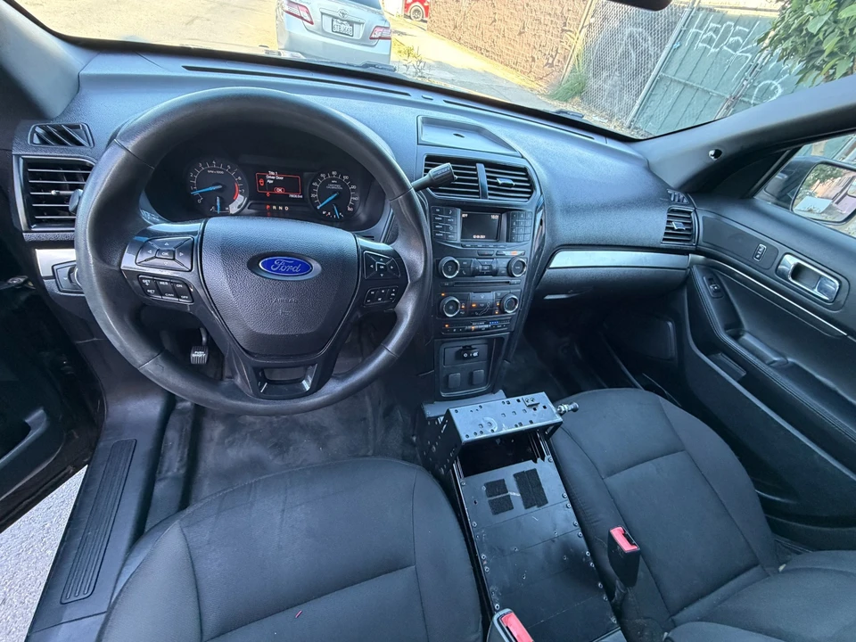 2016 Ford Explorer 5th Gen - Image 9 of 18