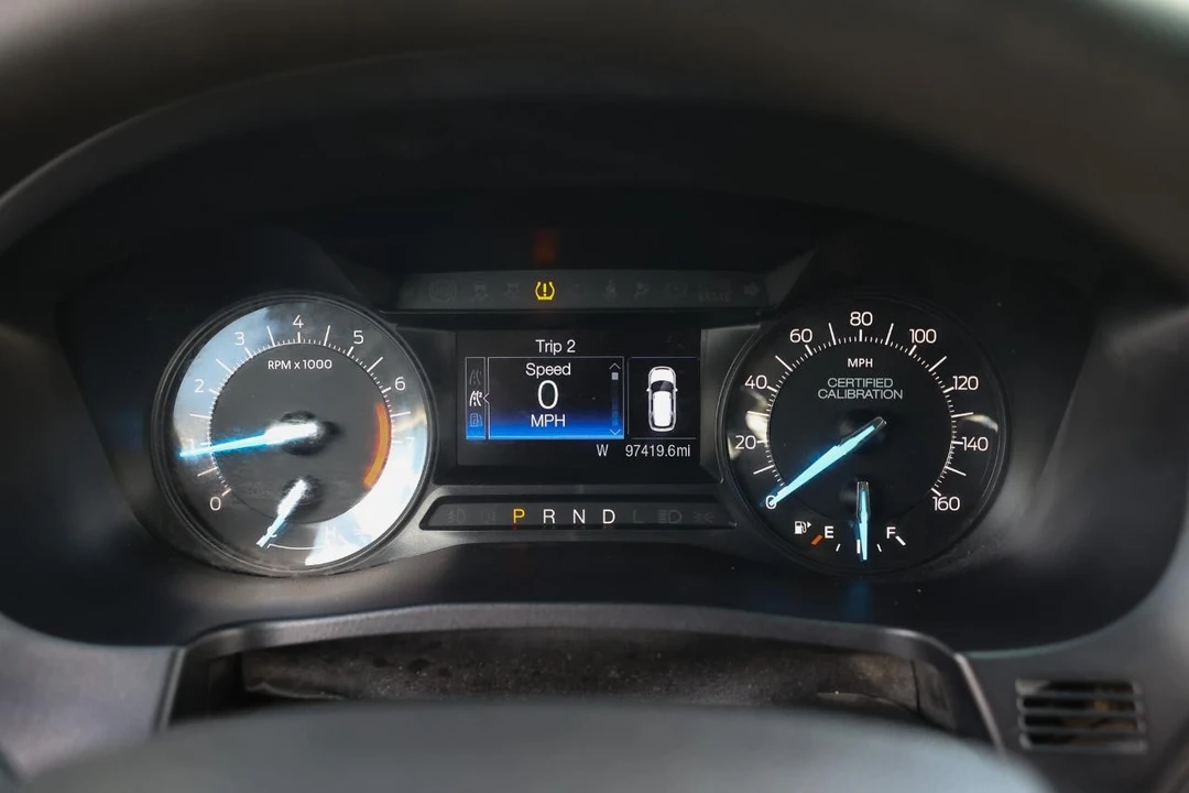 2016 Ford Explorer 5th Gen - Image 28 of 31