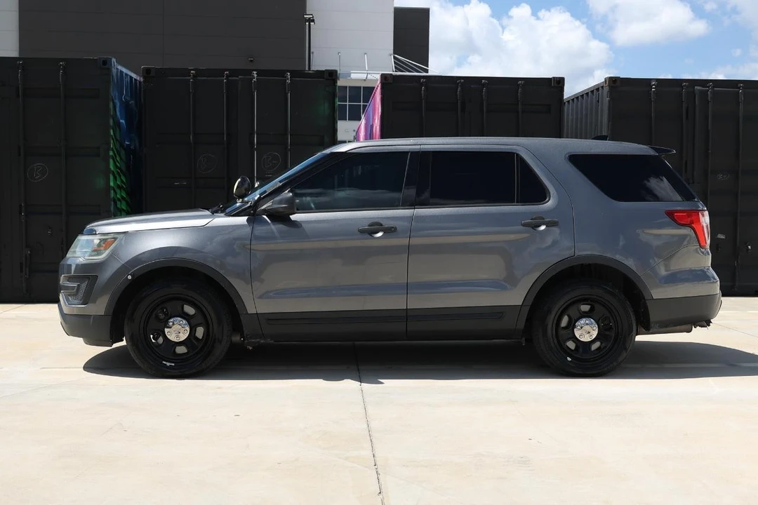 2016 Ford Explorer 5th Gen - Image 3 of 31