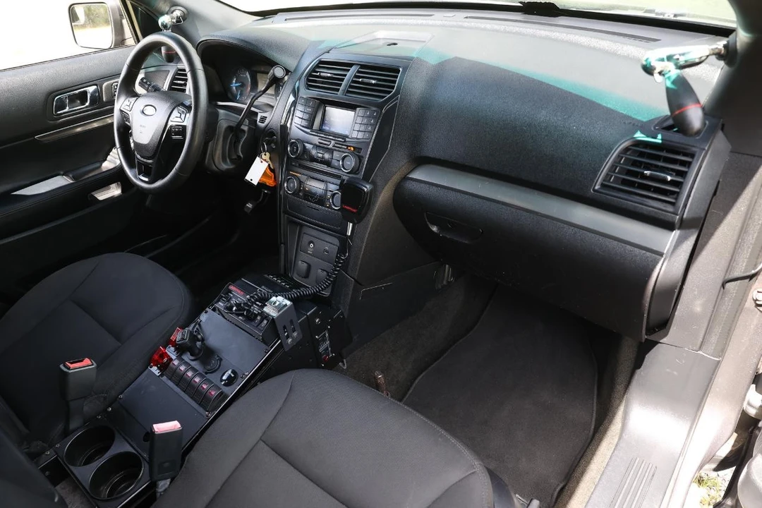 2016 Ford Explorer 5th Gen - Image 16 of 31