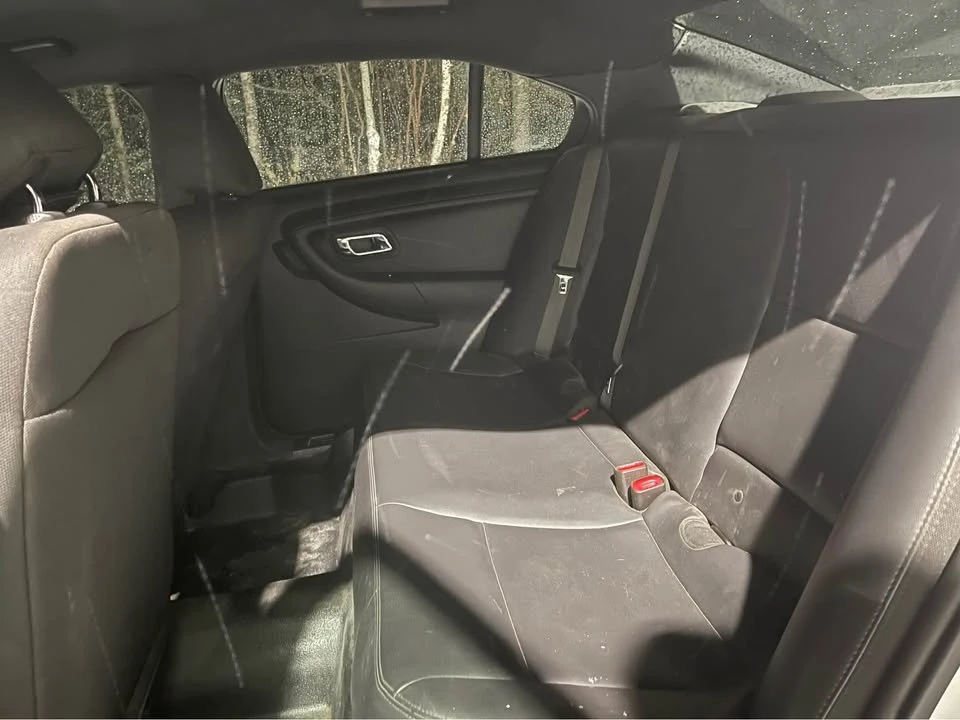 2016 Ford Taurus 6th Gen - Image 9 of 13