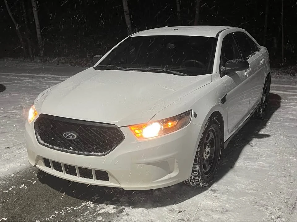 2016 Ford Taurus 6th Gen - Image 4 of 13