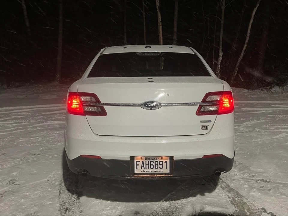2016 Ford Taurus 6th Gen - Image 8 of 13