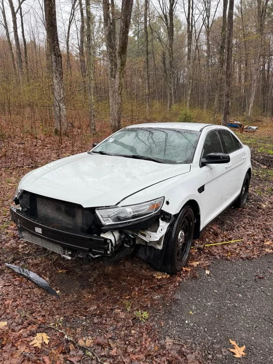 2016 Ford Taurus 6th Gen - Image 5 of 7