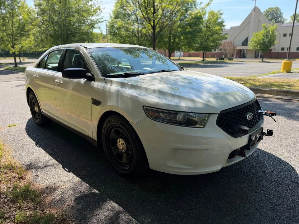 2016 Ford Taurus 6th Gen - Image 7 of 15