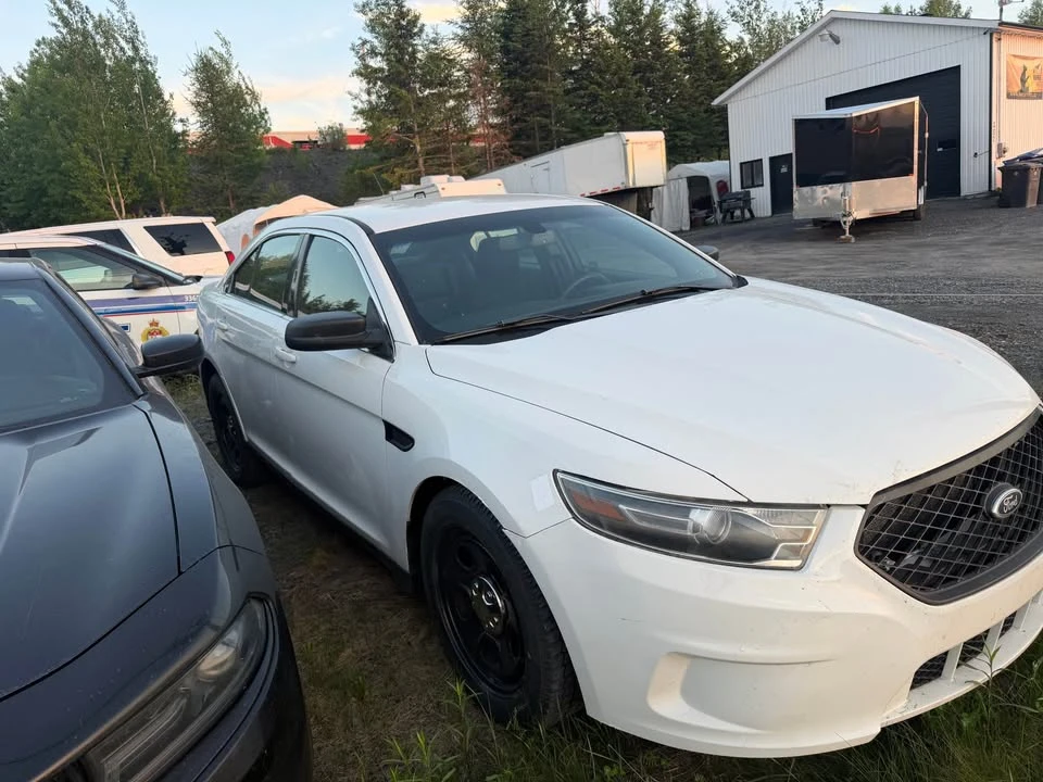 2016 Ford Taurus 6th Gen - Image 3 of 7