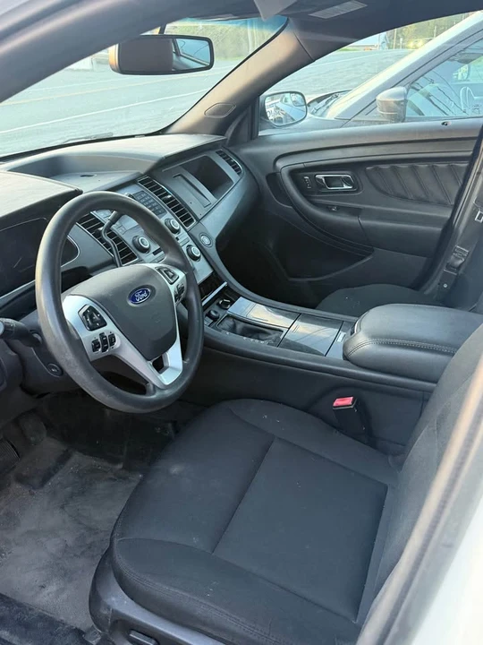 2016 Ford Taurus 6th Gen - Image 5 of 7