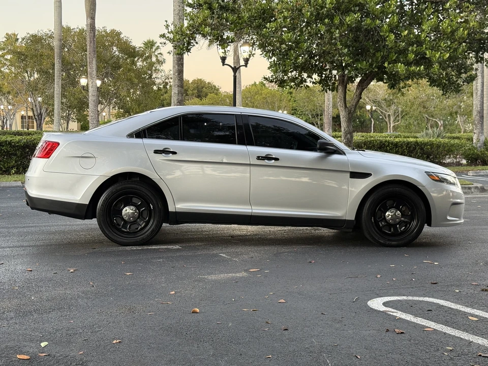 2016 Ford Taurus 6th Gen - Image 11 of 21
