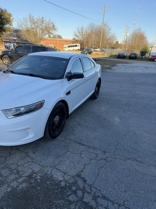 2016 Ford Taurus 6th Gen - Image 2 of 12