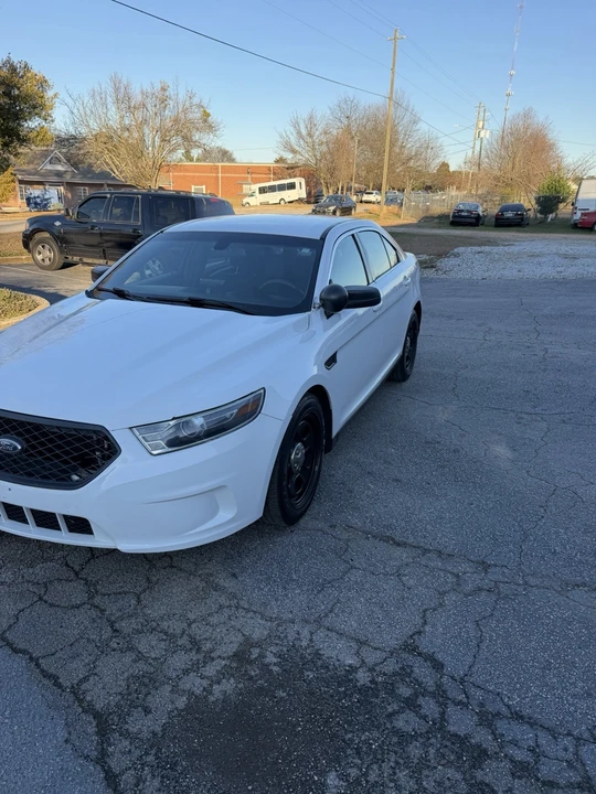2016 Ford Taurus 6th Gen - Image 5 of 12
