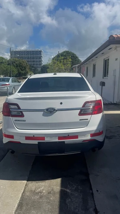 2016 Ford Taurus 6th Gen - Image 3 of 10