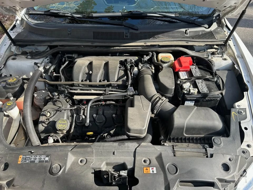 2016 Ford Taurus 6th Gen - Image 15 of 15