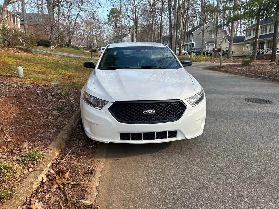 2016 Ford Taurus 6th Gen - Image 2 of 15