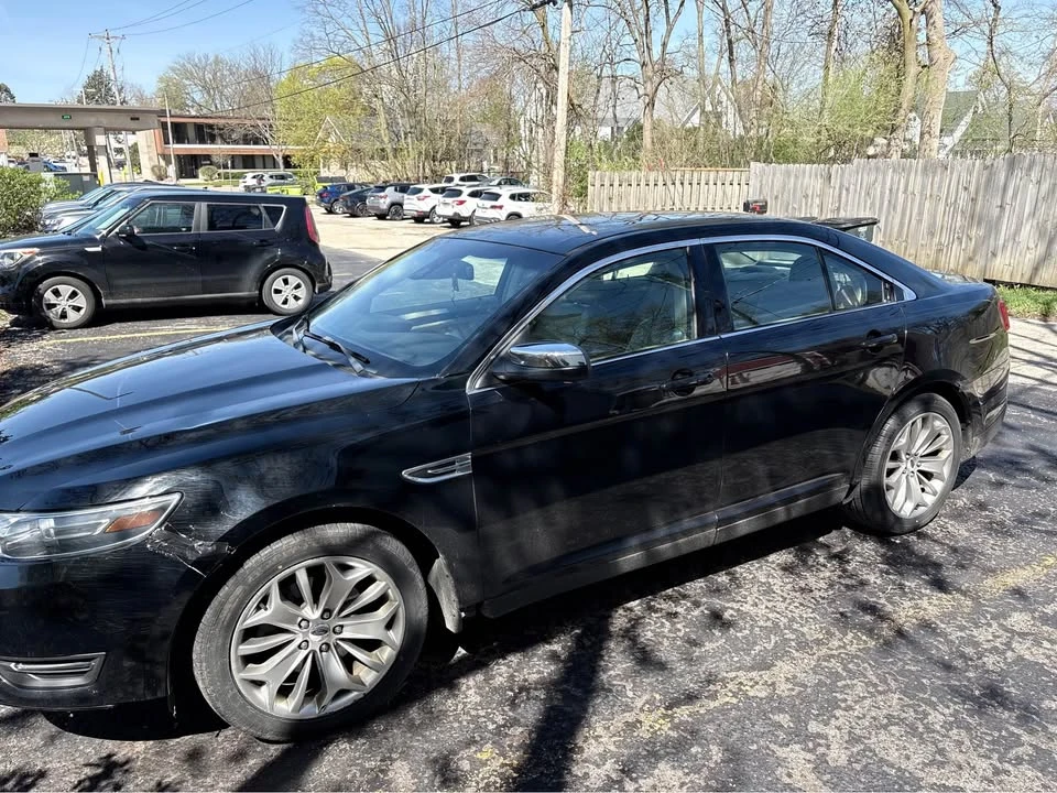 2016 Ford Taurus 6th Gen - Image 2 of 10